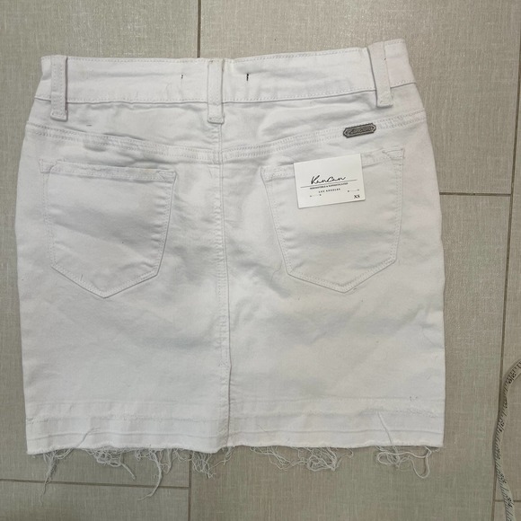 White Kancan Denim mini Skirt Distressed Size XS New With Tags - Picture 2 of 13